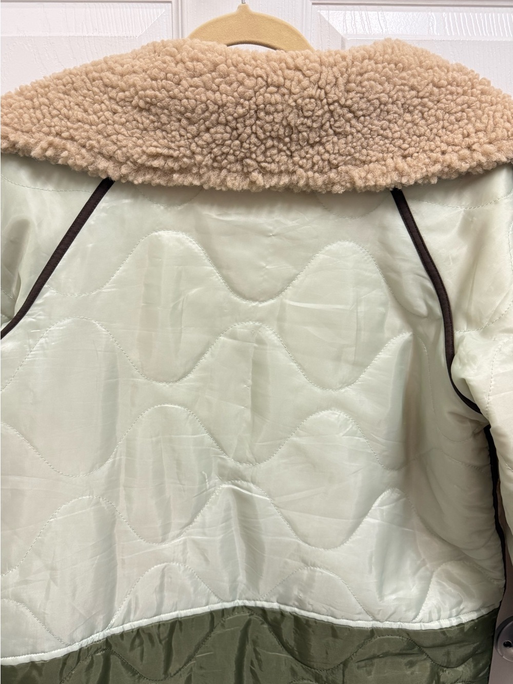 The Great Reversible Quilted Puffer Jacket - Picture 13 of 16
